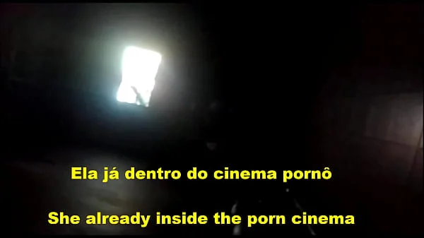 Marido deixou esposa entrar no cine pornô sozinha e voltou toda suja de porra e gozada!