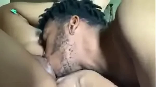 Now that's how u lick pussy.