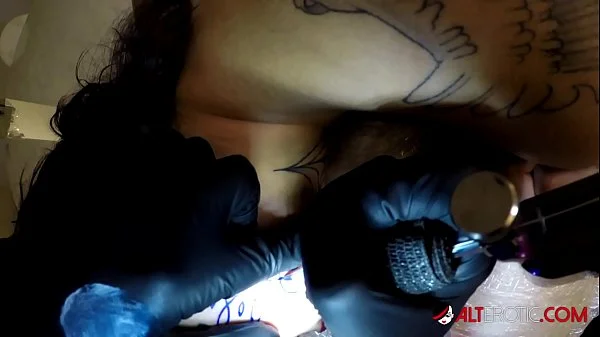 Genevieve Sinn fucked while getting her face tattooed