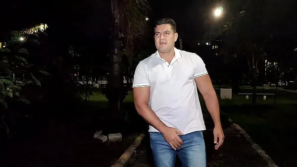 Yuri Gaúcho Gozando na Praça