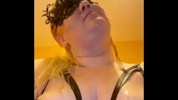 Piss gagging with kittykat