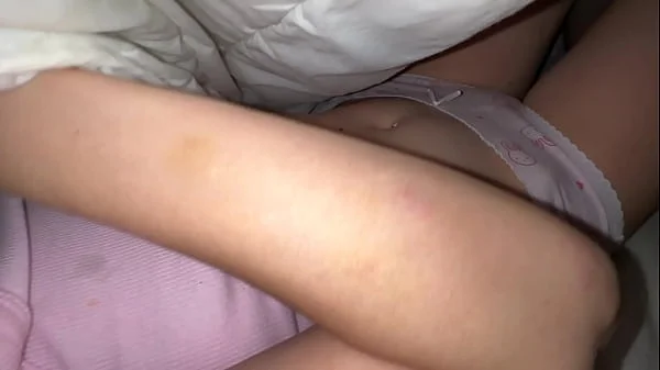 SHE IS CUMMING FOR THE FIRST TIME! Extraordinary teenage masturbation