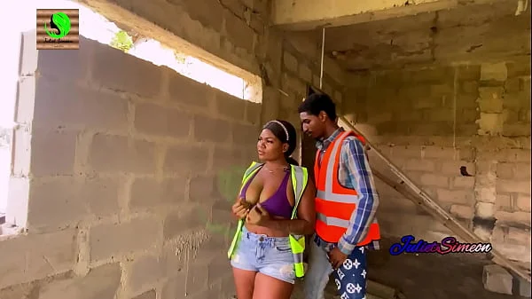 THE HOUSE AGENT AND THE BUILDER SEXUALLY ATTRACTED TO THEMSELVES