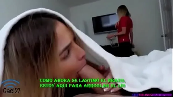 hermano hace que su hermana tenga sexo con el