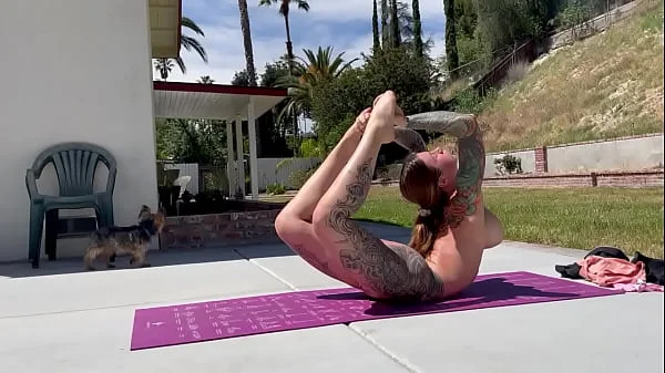 Real naked yoga with Felicity Feline