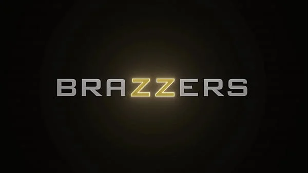 Plight Of The Big Tittied Babe - Ali Cash / Brazzers  / stream full from www.brazzers.promo/of