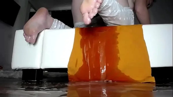 She make Dirty all the floor with big cum