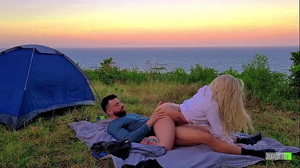 Sexo Arriscado Casal Amador real fodendo em acampamento - Sexdoll 520