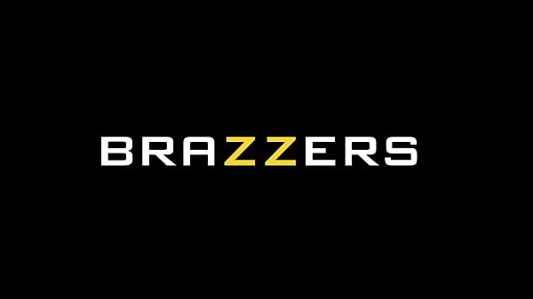 My Friend's Mom's Ass - Nadia White / Brazzers  / stream full from www.zzfull.com/myass